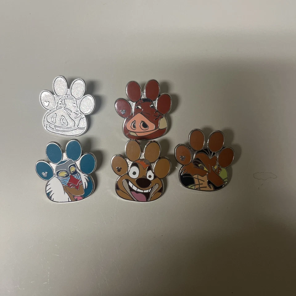 Скрытые булавки с Микки-Маусом 2017 Disney's Lion King Paw Print  - Изображение 1 из 4