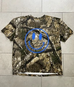 Dressed In Lala Realtree Camo The World Needs Your Magic Oversized Shirt Gr. L/XL - Bild 1 von 15