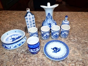 Lote de 10 coleccionables holandeses de cerámica azul de Delft que van de 2" a 5" - Imagen 1 de 12