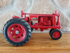 ERTL Mccormick Farmall F-20 1 :16 Scale Diecast Spec. Edition Tractor Ann. - Picture 1 of 11