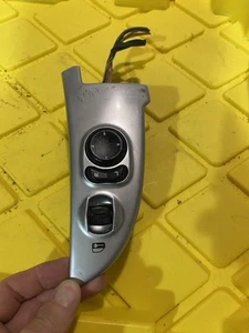 2004-2007 Jeep Liberty Drivers Window Switch And Bezel Oem - Picture 1 of 5