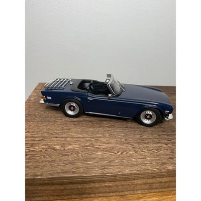 Minichamps 118 Triumph TR6 Dark Blue Diecast Model Car - Image 1 of 4