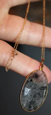 Solid 14K yellow gold marked 14K Necklace w/moss agate pendant Lot# 691 - Image 1 of 4