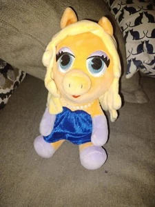 Muppets Disney Miss Piggy Peluche Niño Divertido Robot Vestido Azul Perlas Suave 10 pulgadas - Imagen 1 de 6