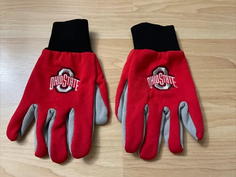 Ohio State Buckeyes NCAA Official Winter Utility Gloves. New With No Tags Cover