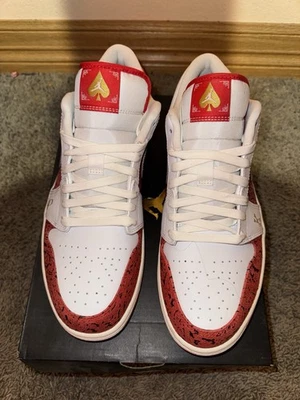 Jordan 1 Low Spades - Imagem 1 de 4