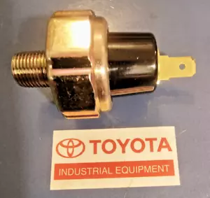 INTERRUPTOR DE PRESIÓN DE ACEITE TOYOTA 83530-78202-71-4Y ENG ALTA CALIDAD - Imagen 1 de 1