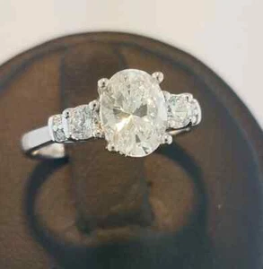 2.50 Ct White Oval Cut Simulated Diamond Women's Wedding 14k White Gold Plated - Picture 1 of 5