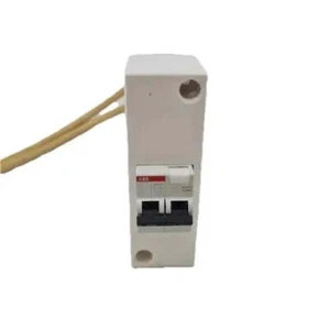 INTERRUPTOR CIRCUITO CMS TELAR ASSY W-H CABLE DE TIERRA REMOTO para Caravana 240 eléctricos - Imagen 1 de 9