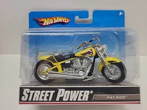 New 2009 Hot Wheels 1:18 Street Power FAT RIDE Motorcycle Yellow - Picture 1 of 5
