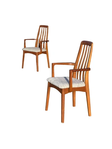Pair Of Mid Century Teak Arm Chairs / Accent Chairs Cover