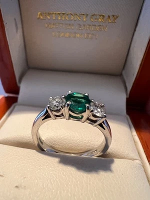 engagement ring size 6 white gold diamonds and emerald - Image 1 of 4