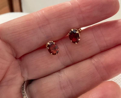 Vintage 14K Yellow Gold Garnet Earrings | 14k Gold Gem Stud Earrings, 0.88 g - Image 1 of 4