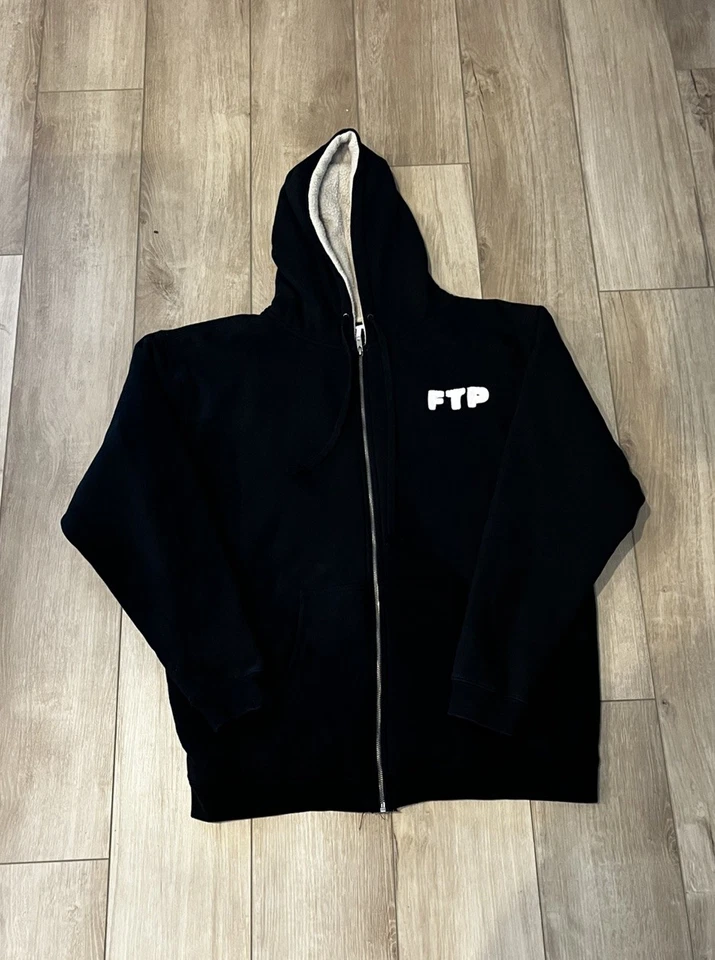 Sudadera con Capucha FTP Chenille Logo Cremallera L Negra Foto 1 de 4