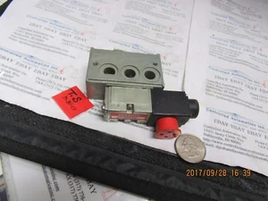 Cuerpo colector Numatics 031SA400C con válvula solenoide 237-267B 110-120 Vac - Imagen 1 de 2