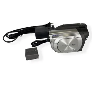 Panasonic VDR-D200 DVD Camcorder Silver Black 30x Optical Zoom 2" LCD Screen - Picture 1 of 11