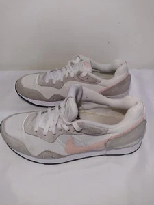 Nike Venture Runner Women's Shoes Running Off White Coral Size 9 - Picture 1 of 6