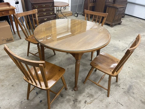 Beautiful Vintage Ethan Allen Circa 1776 Round Table 4 Chairs + Leaf Solid Maple Cover