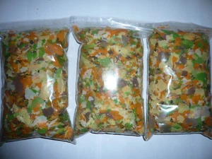 3000 ml  3 L TEICHFUTTER Flocken FISCHFUTTER Hauptfutter  (3,33€/L) - Bild 1 von 1