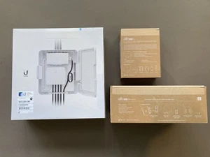 NEW Ubiquiti USW-Flex-Utility, USW-Flex Switch, (3) G4 Bullet Cameras *NEW* - Afbeelding 1 van 3