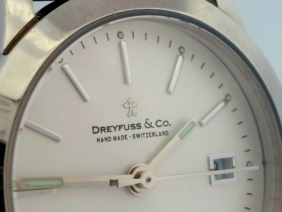 DREYFUSS & Co. 1890 - Hand Made Stainless-Steel Date 25.5 mm Swiss Quartz Watch - Image 1 of 4