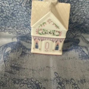 1989 Lenox Spice Village clove Spice Jar & Lid Porcelain Handcrafted Vintage - Picture 1 of 5