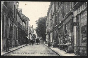 CPA -- BOURBON L'ARCHAMBAULT . RUE ACHILLE ALIER. GRÜNER RÜCKEN. 385.K - Bild 1 von 1