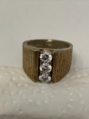 Anillo de moda con 3 diamantes de imitación, tono dorado, talla 10,5, unisex adulto Foto 1 de 4