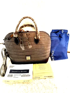 NEU MIT ETIKETT DOONEY AND BOURKE OAKDALE STONE REISSVERSCHLUSS UMHÄNGETASCHE ORG. 298,00 $ RAR - Bild 1 von 13