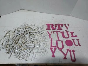  Vintage Kunststoff weiß Pop-in Schild Nagel Back Drive in Stahl Buchstaben Basteln  - Bild 1 von 5