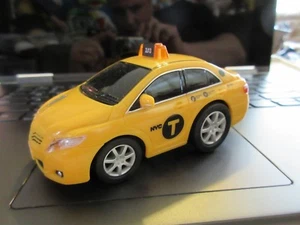 New York City NYC Taxi 2014 TLC Livery Toyota Camry Pullback Car 1:43 Scale - Picture 1 of 5