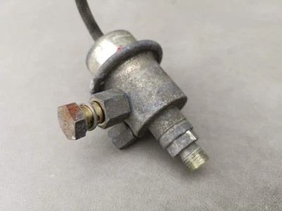 Audi 80 B3 B4 C4 100 Fuel Pressure Regulator BOSCH 0438161008 034133534G - Image 1 of 4