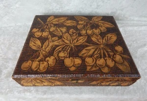 ANTIQUE GLOVE BOX PYROGRAPHY BURNT BURNED WOOD CHERRIES SIGNED & DATED 1909 - Picture 1 of 6