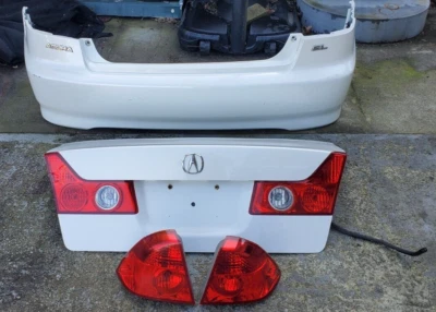 01-05 Honda Civic/Acura EL trunk bumper ,EM2, EP3, DC5,ES1,ES2,EL,domani,si.vtis - Image 1 of 4