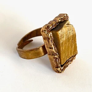 Vintage signed Finland Brutalist Ring Raw Tiger Eye size 7 adjustable - Picture 1 of 6