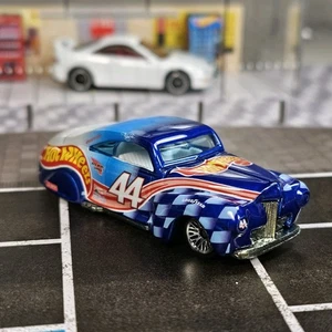 Hot Wheels Racing 2001 Tail Dragger 1 of 12 Series Petty 44 New Race Team Car - Picture 1 of 8