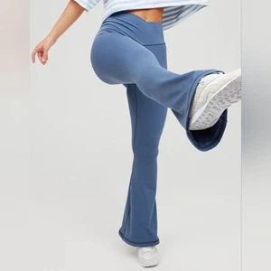 Aerie Offline Real Me High Rise Crossover Flare Blue Leggings Women's Medium - Picture 1 of 6