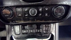 Temperature Control Opt CJ2 ID 84173748 Fits 17-19 SILVERADO 2500 PICKUP 3287980 - Picture 1 of 12