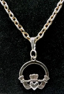 Silver Toned Claddagh Charm Pendant Necklace Chain 11 Inch - Picture 1 of 7