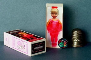 Casa de muñecas miniatura 1:12 bailarina caja de muñecas años 60 casa de muñecas niña - Imagen 1 de 4