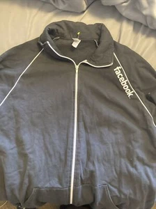 Facebook Pullover mit durchgehendem Reißverschluss & Yahoo! Langarm Gr. Beide amerikanische Bekleidung - Bild 1 von 3