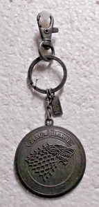 HBO Game Of Thrones Sheild Stark Schlüsselanhänger -T.M- 2011- Winterfell Keyring - Bild 1 von 2