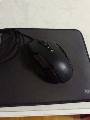 Roccat Kone AIMO Remastered – Gaming-Maus in Top Zustand, Schwarz  - Bild 1 von 4