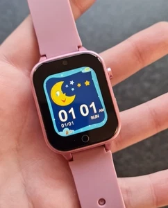 Smart Watch Bambini per Ragazzi e Ragazze - Touchscreen HD, Fotocamera, 26 Giochi, Musica - Foto 1 di 20
