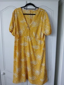 TU woman Summer Dress with tag size 18 v neck knee lenght - Picture 1 of 9