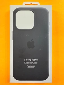 Apple Silikon Case mit MagSafe für iPhone 15 Pro - Schwarz VERSIEGELT - Bild 1 von 2