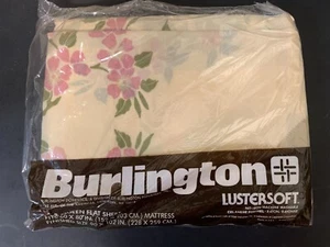 BURLINGTON Queen Flat Sheet Lustersoft White Flowers Pink Green Fortrel Rayon - Bild 1 von 4