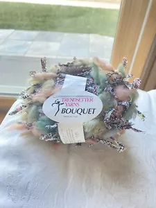 BOUQUET Trendsetter Filato #1524 POMPELMO Con BANDIERE STAMPATE 50 Grammi - Foto 1 di 5