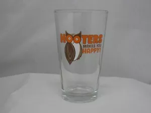 HOOTERS MAKES YOU HAPPY COLLECTIBLE 16OZ PINT GLASS (NEW) - Picture 1 of 1