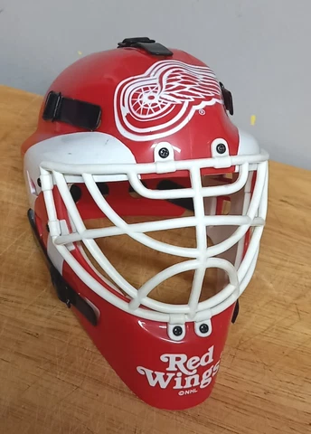 Detroit Red Wings Riddell NHL Hockey Replica Goalie Mask 5" Tall x 7" Long Cover